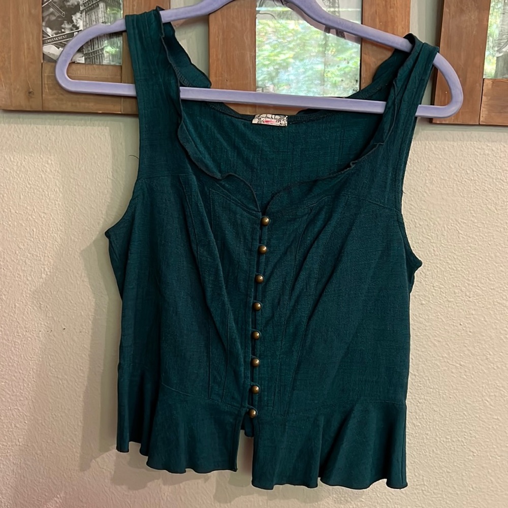 Very flattering crop tank